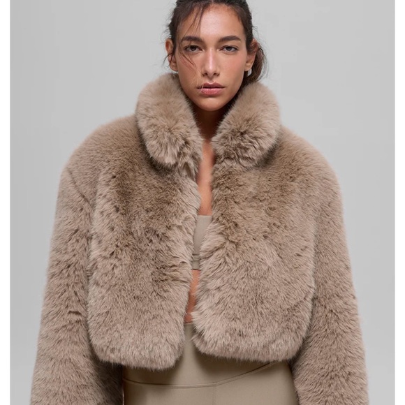 ALO Opulent Faux Fur Cropped Jacket - Picture 1 of 14